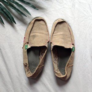 Sanuk Women’s Sidewalk Surfer Tan Loafer Slip Ons
